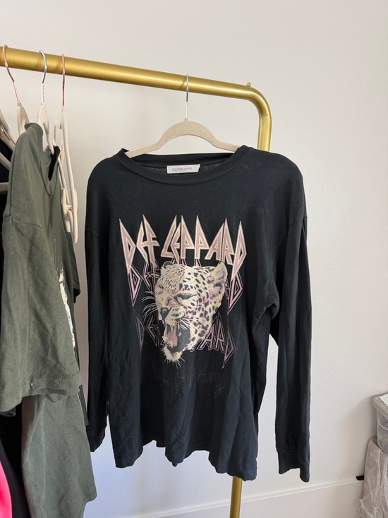 Daydreamer Tops - Daydreamer Black Def Leppard Graphic Long Sleeve Tee